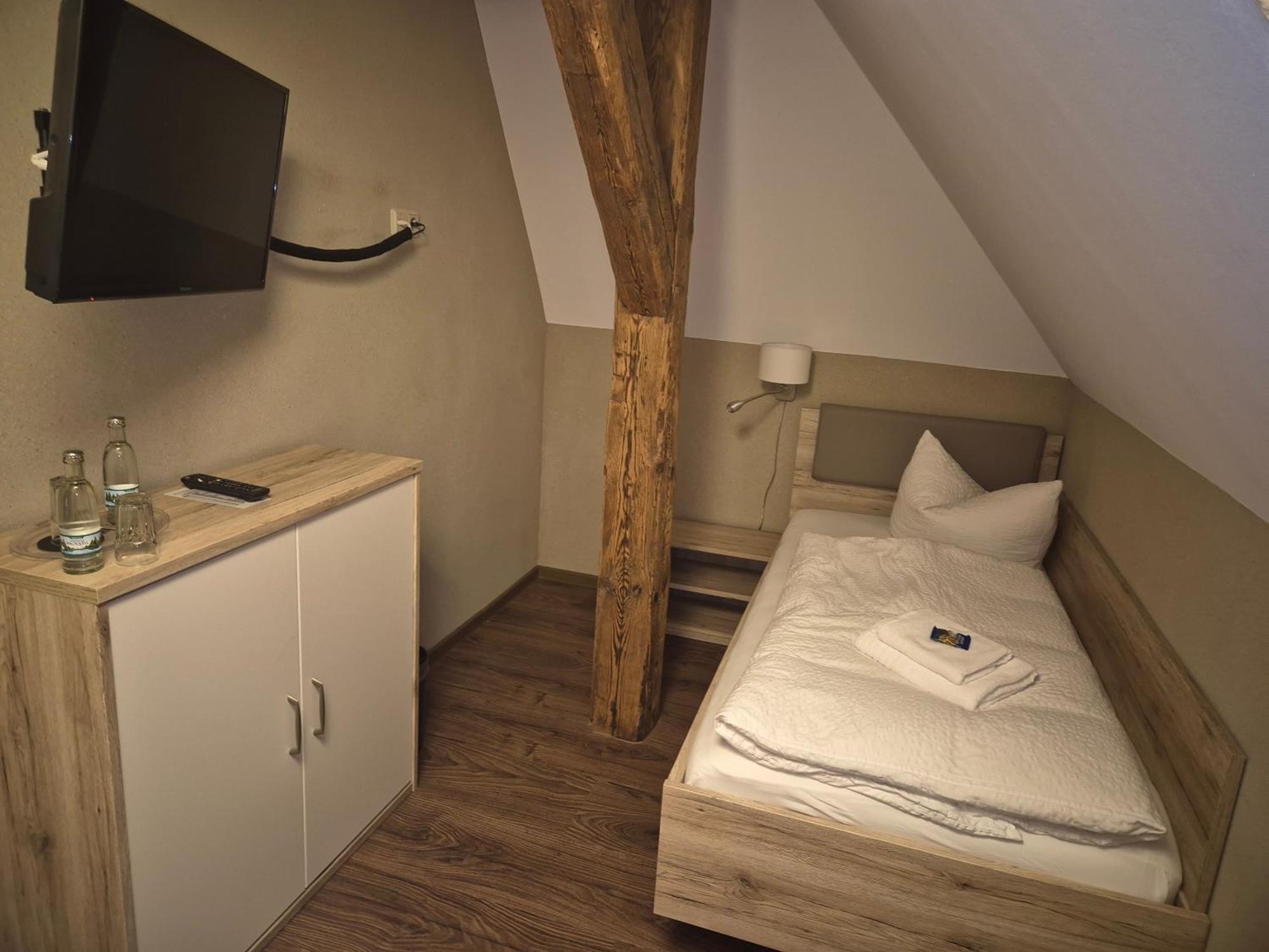 Teutsche Schule Hotel Schleusingen ภายนอก รูปภาพ