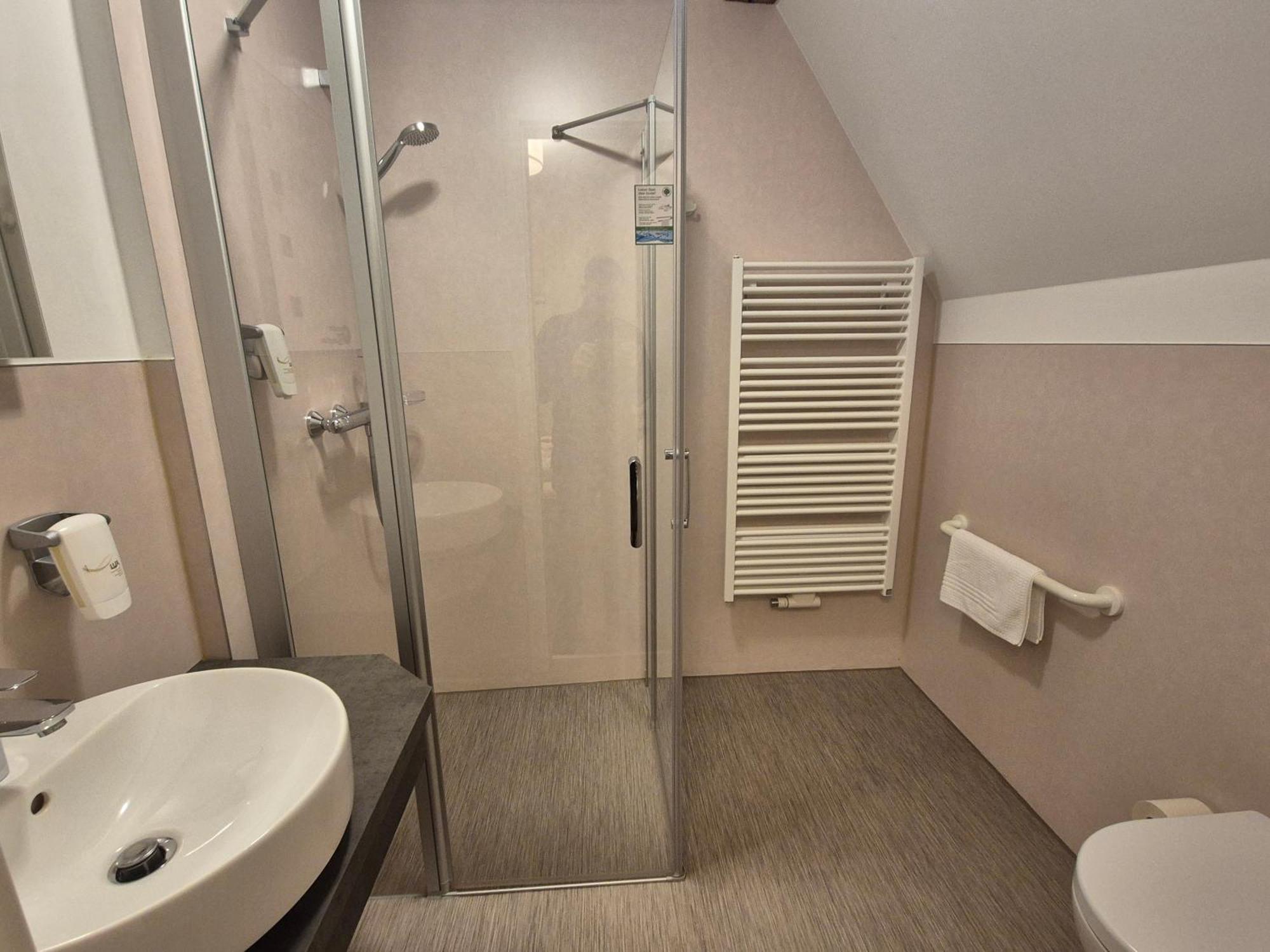 Teutsche Schule Hotel Schleusingen ภายนอก รูปภาพ