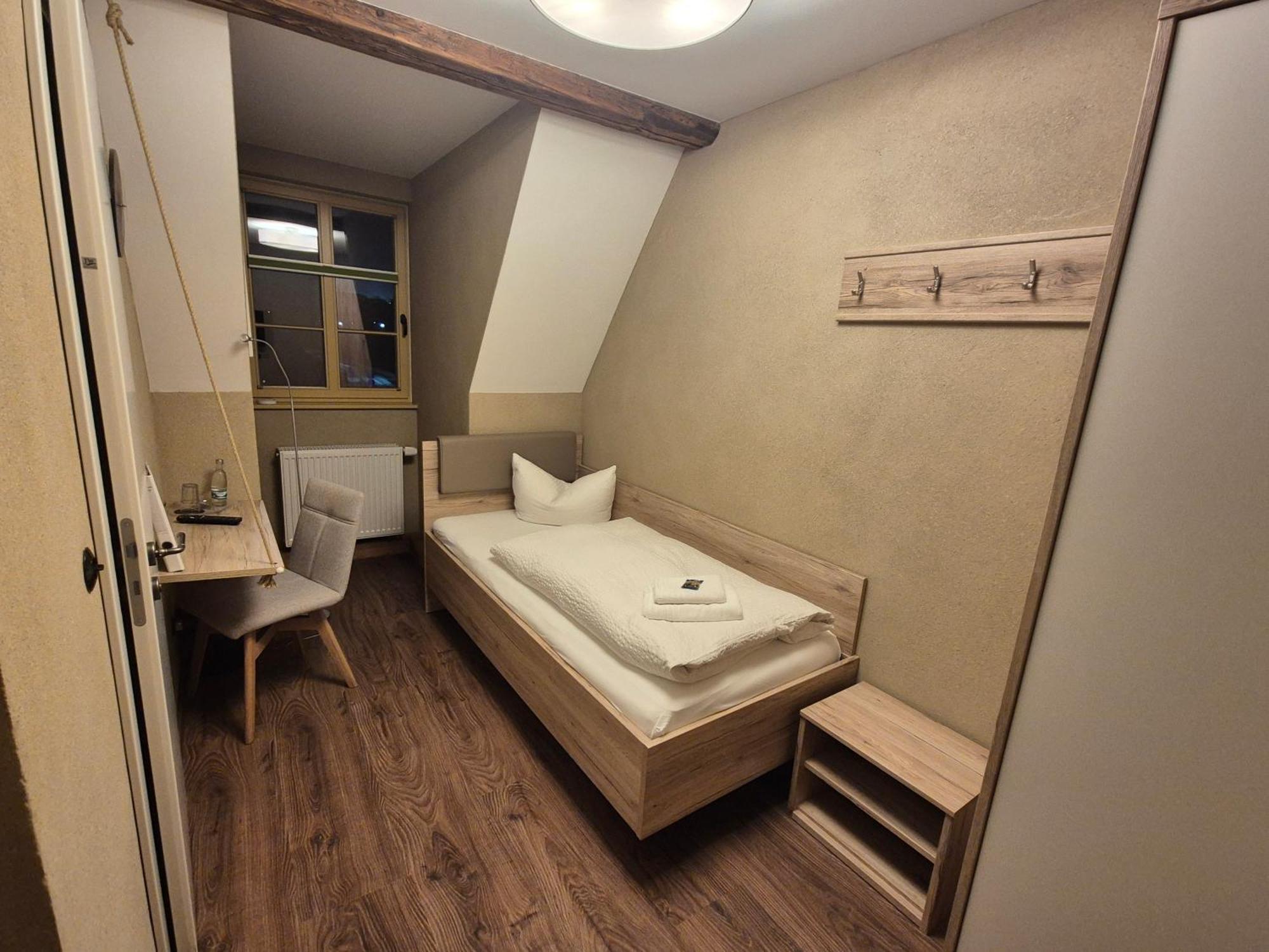 Teutsche Schule Hotel Schleusingen ภายนอก รูปภาพ