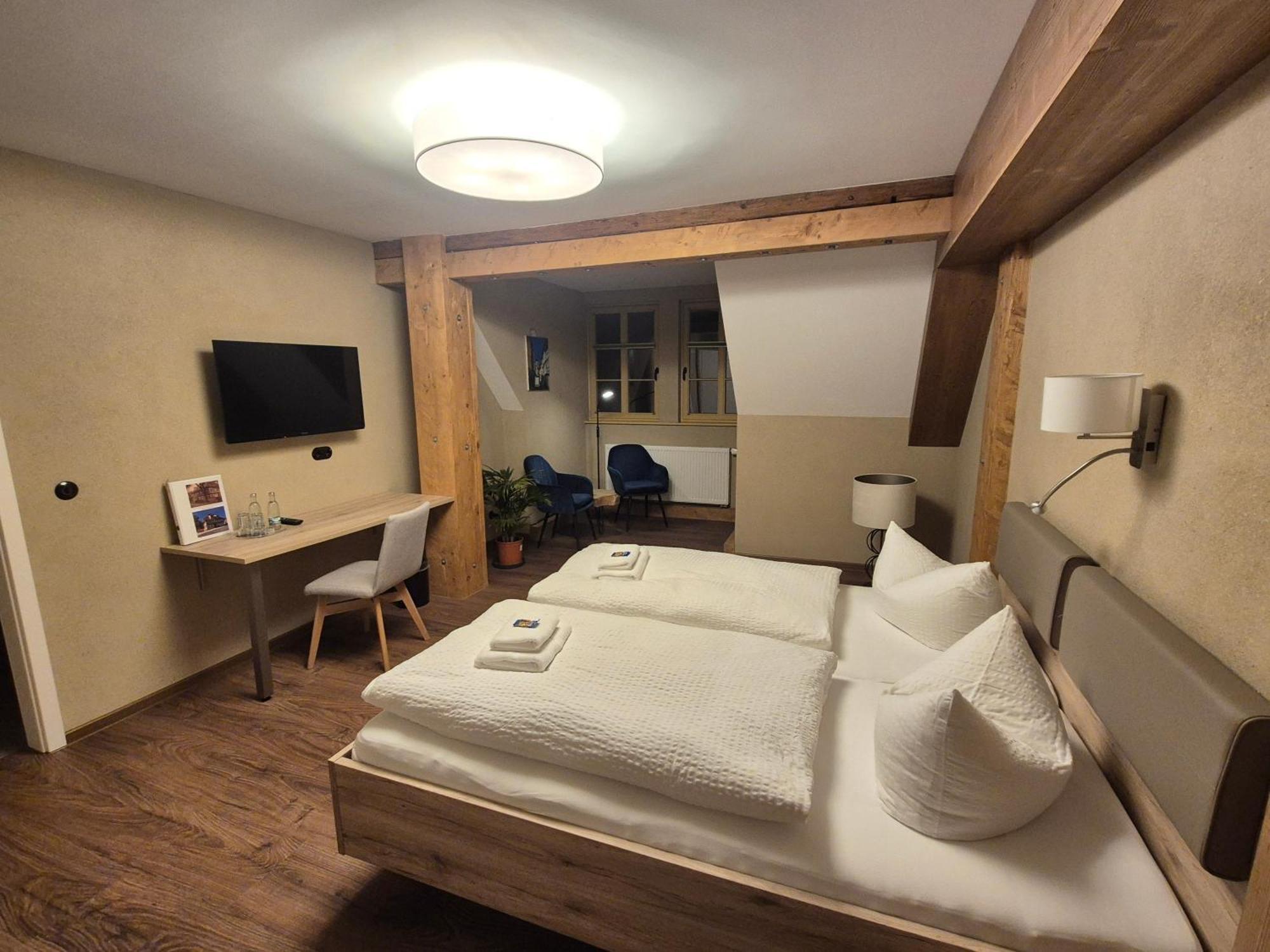 Teutsche Schule Hotel Schleusingen ภายนอก รูปภาพ
