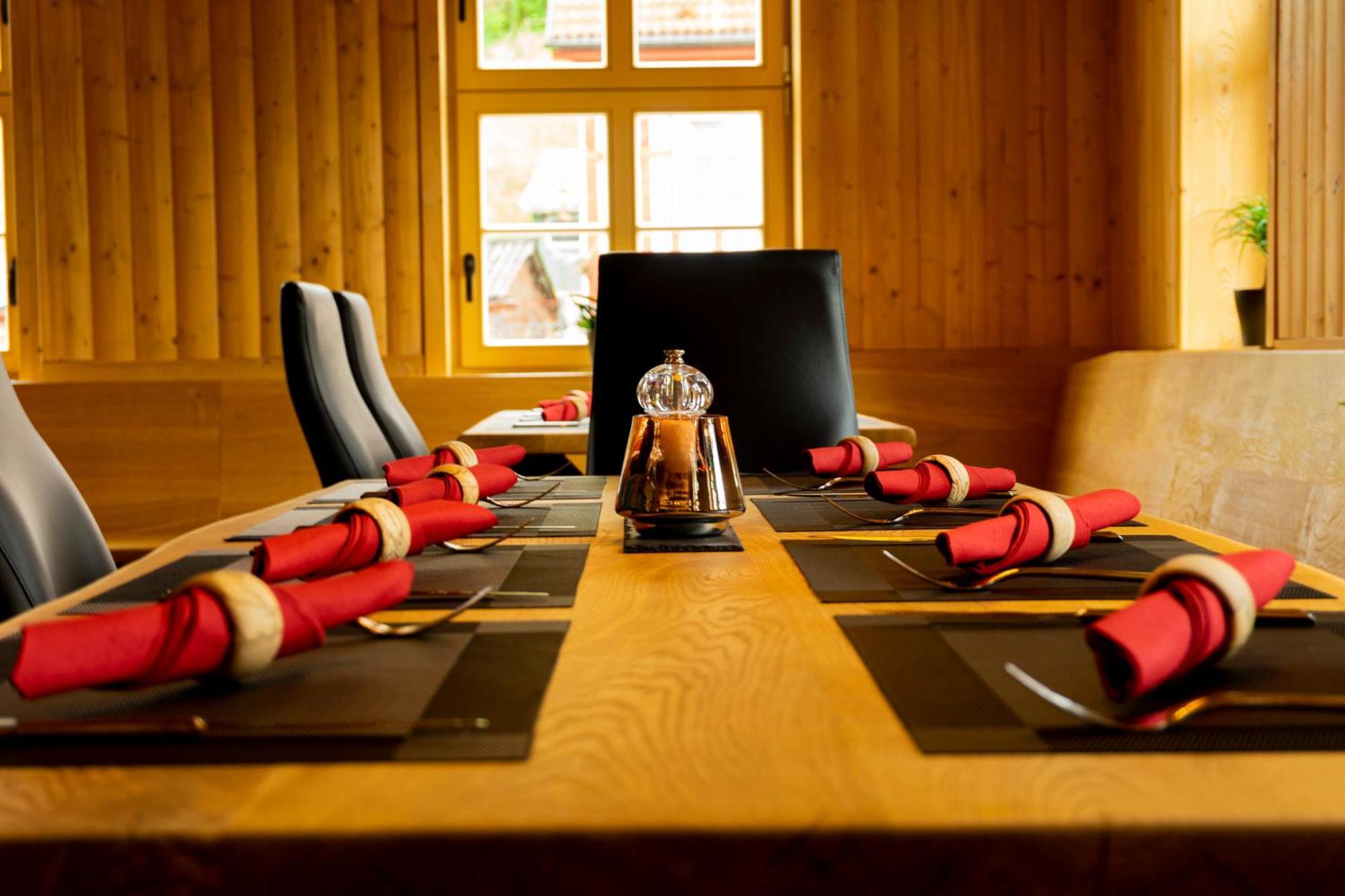 Teutsche Schule Hotel Schleusingen ภายนอก รูปภาพ